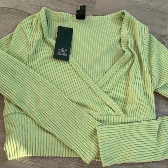 Green Ribbed Women's Sweater - Picture 3 of 4